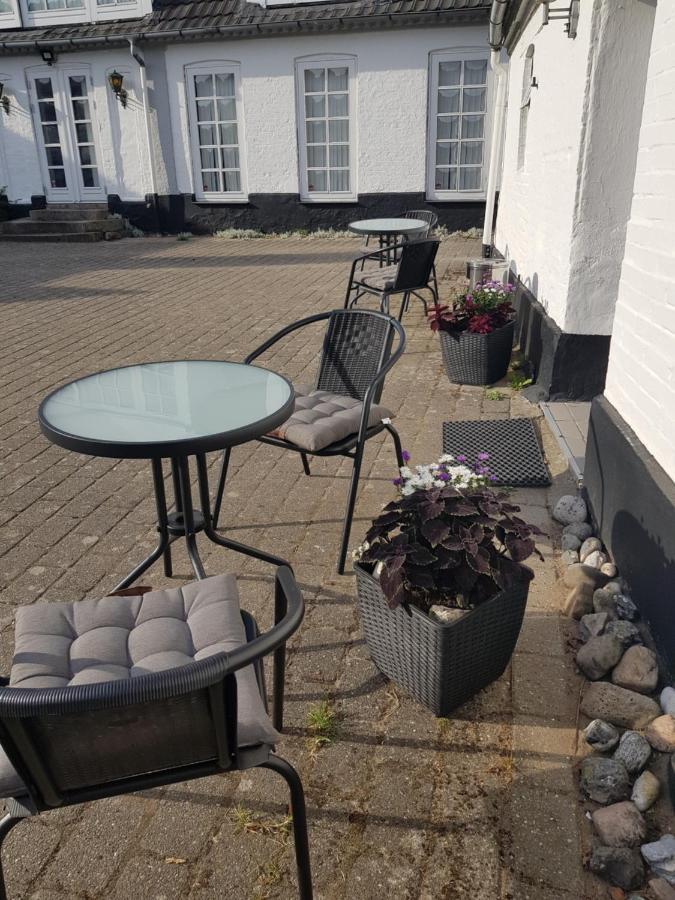 Trandafir Guesthouse Egtved Екстериор снимка